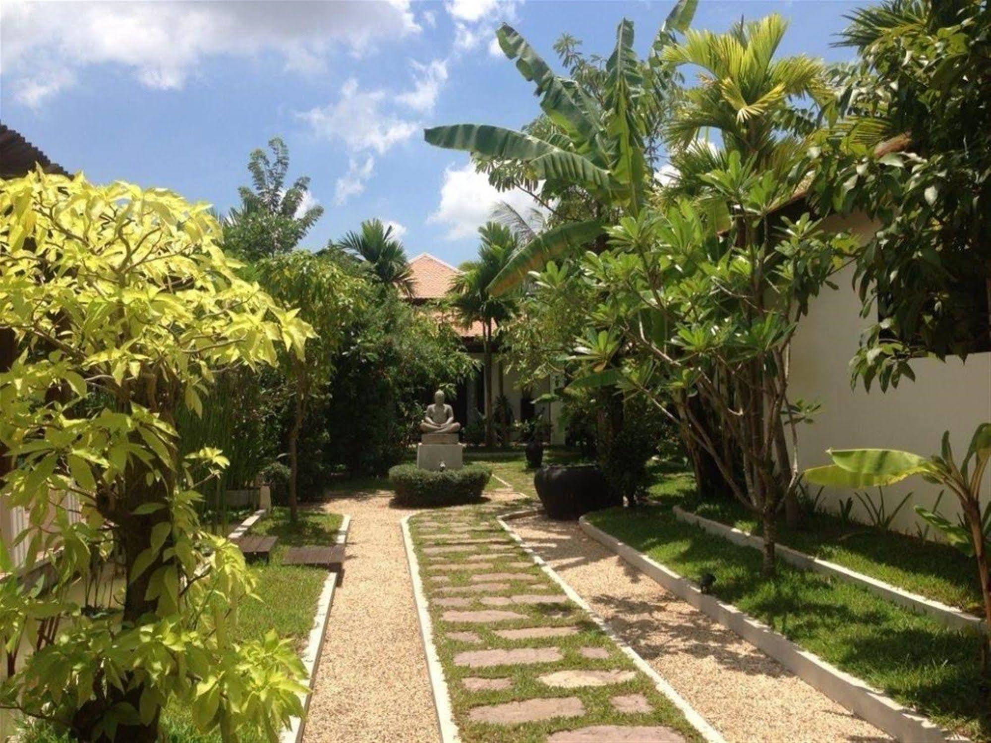 Villa Amalia Siem Reap Exterior photo